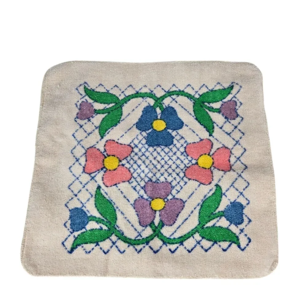 Lot 2 Vtg JP Stevens Utica Fine Arts Washcloth Flower Trellis Beige Multicolor